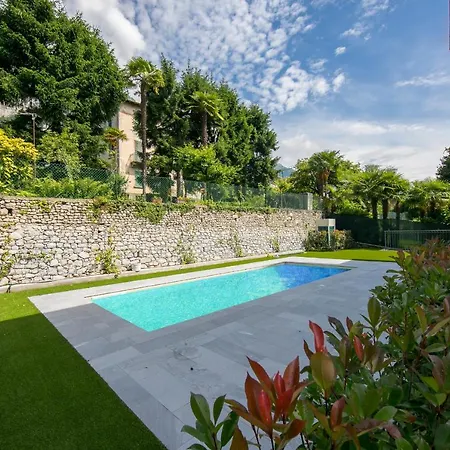 شقة Sleeps 4 Pool Air Con ميزّيجرا